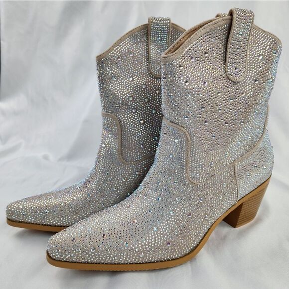 🩵NIB Apricot w/Silver Rhinestones Wide Calf Ankle Booties Size 9 - Picture 4 of 12